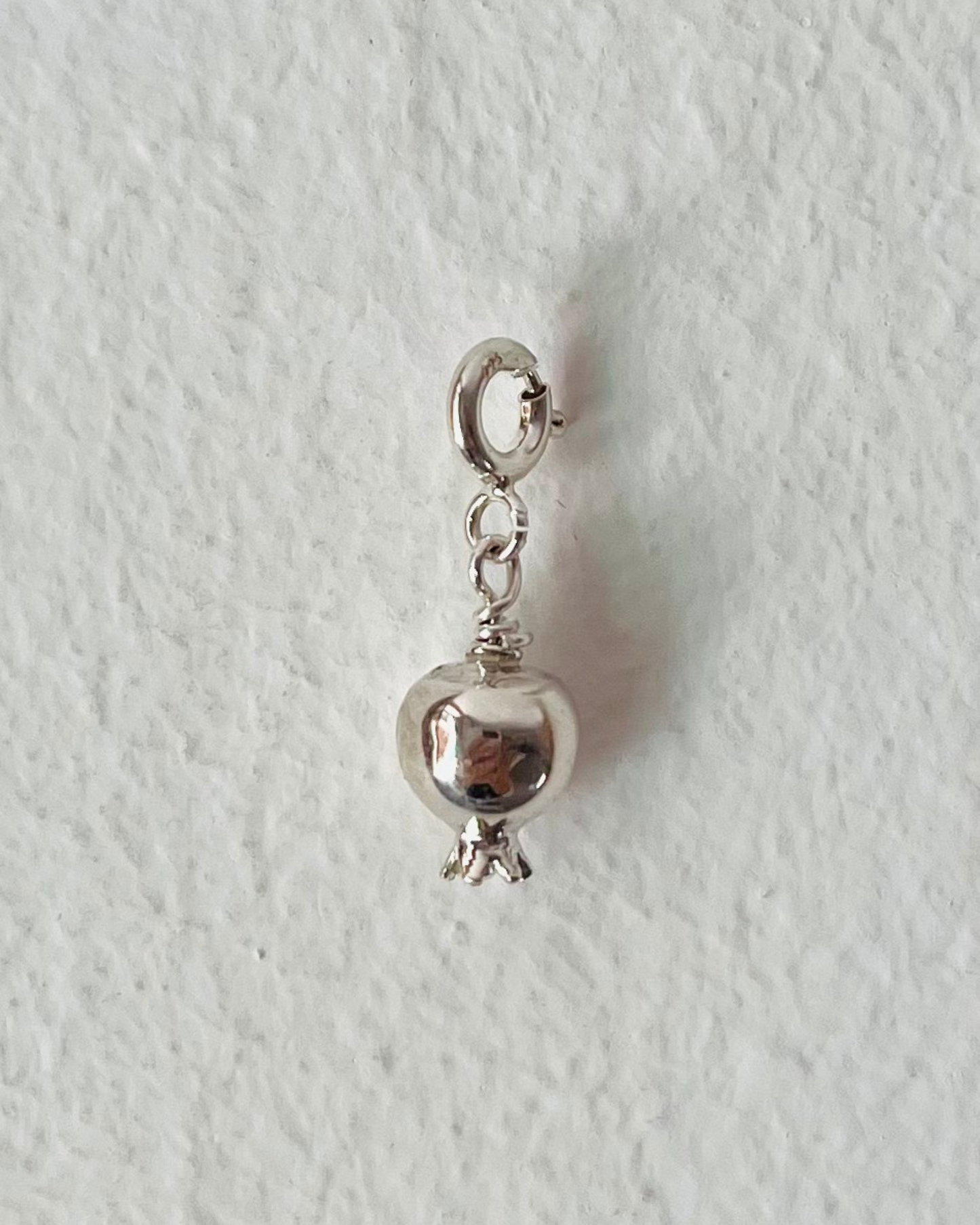 Granada Plata Charm