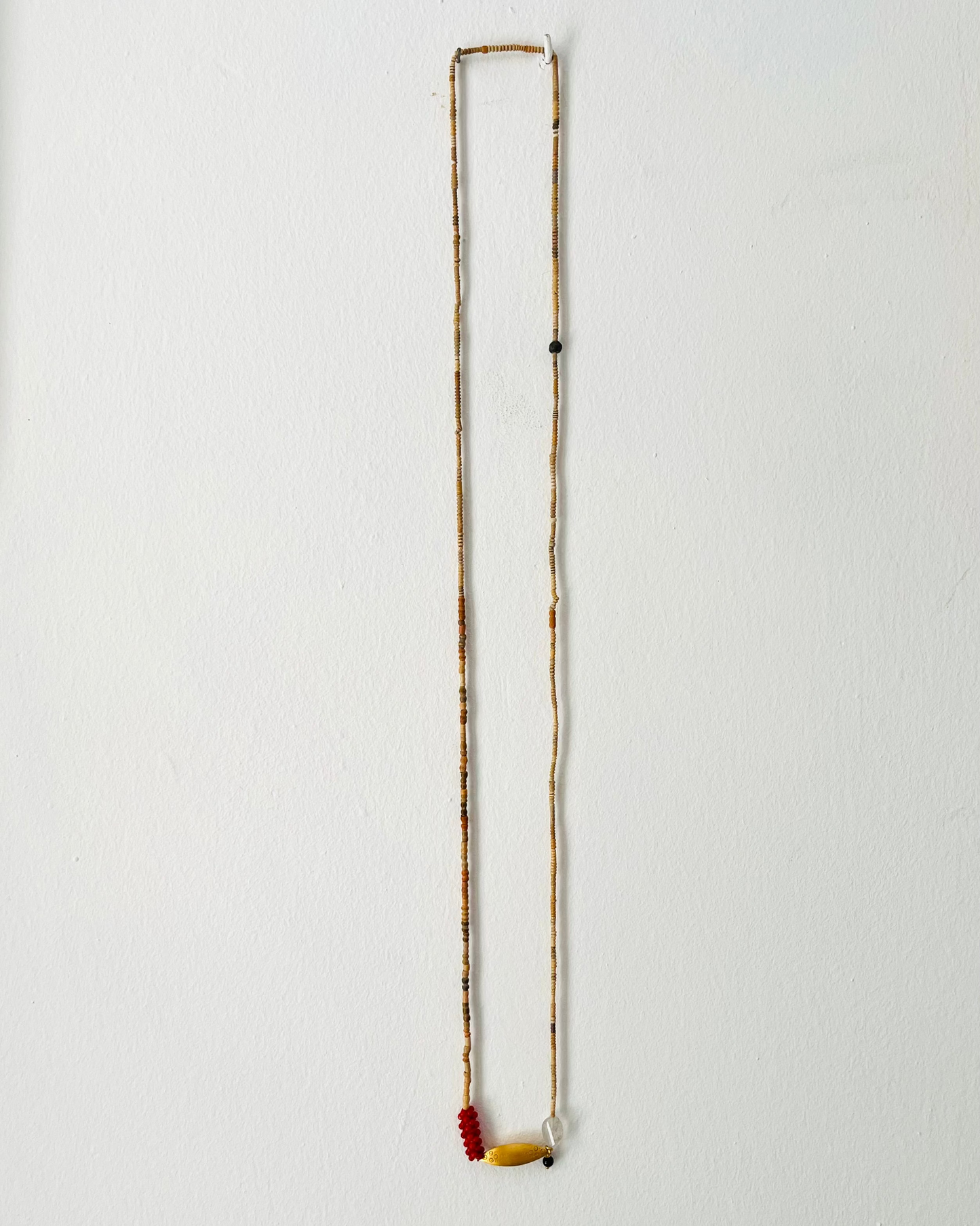 Collar Arcilla y Vaina dorada