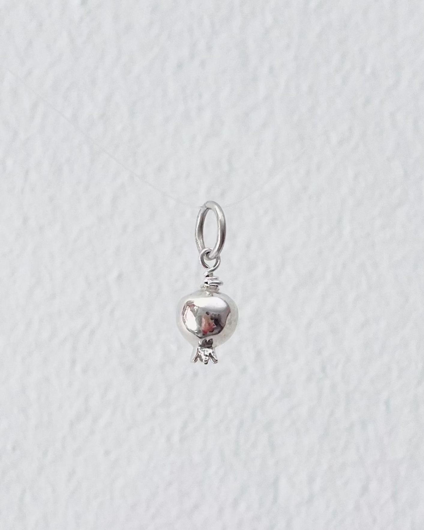 Granada Plata Charm