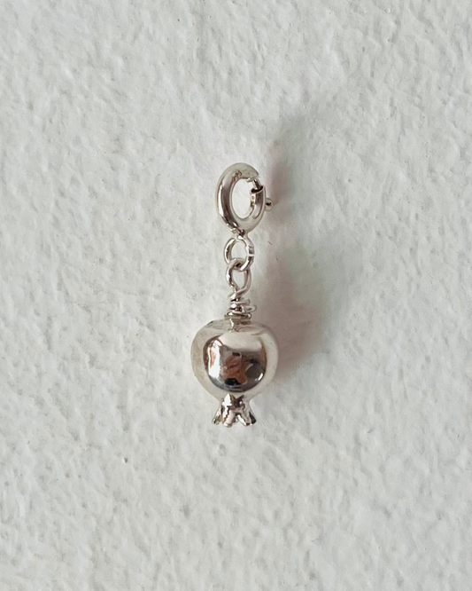 Granada Plata Charm