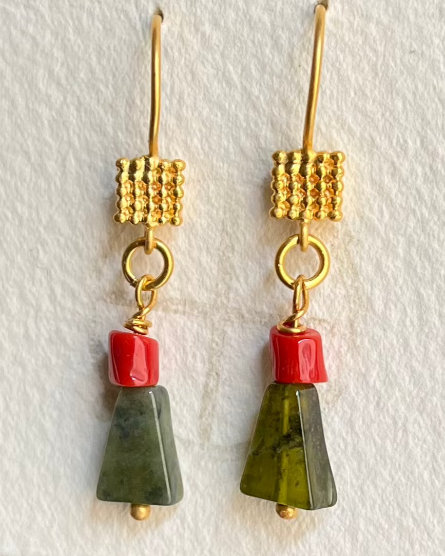 Pendientes Etrusca con Vesonita y Coral