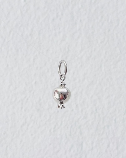 Granada Plata Charm